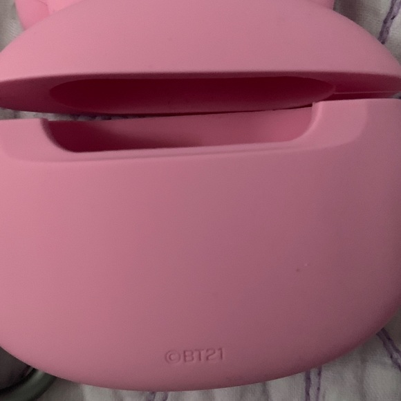 Official BT21 COOKY Airpod gen 1/2 case - Picture 2 of 2